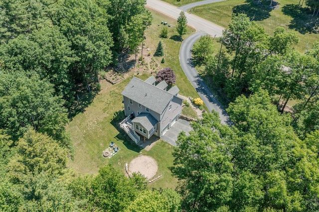 2 Gerrior Drive, Nottingham, NH 03290