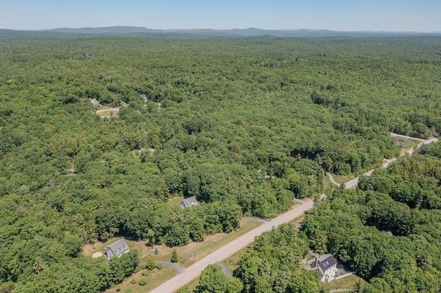 2 Gerrior Drive, Nottingham, NH 03290