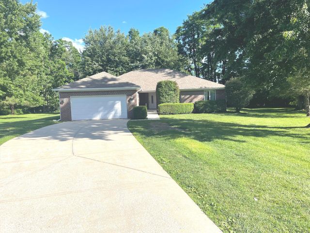 8 U Drive, Cloverdale, IN 46120