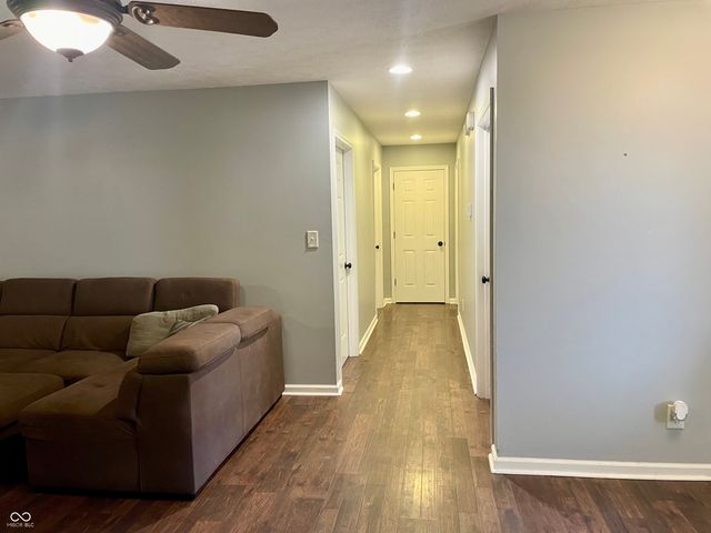 8 U Drive, Cloverdale, IN 46120
