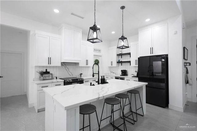 8858 Wentz Lake, Brownsville, TX 78520
