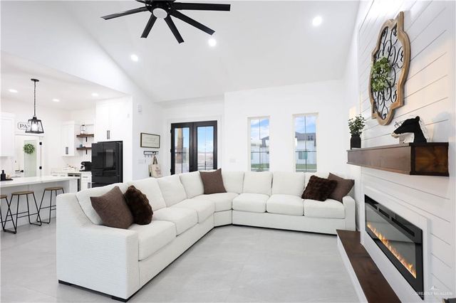 8858 Wentz Lake, Brownsville, TX 78520