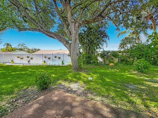 2208 Seagrape Circle, Coconut Creek, FL 33066