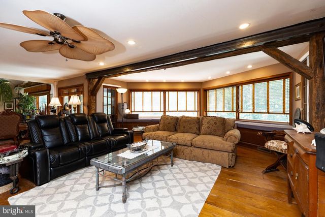 308 BUTTONWOOD RD, Landenberg, PA 19350