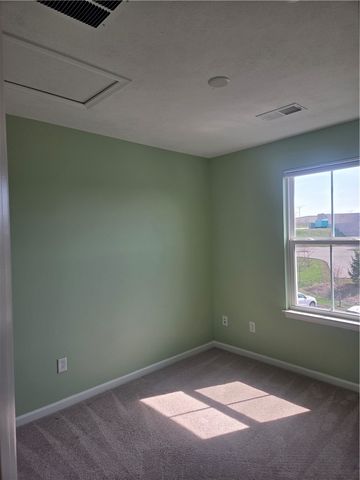 2016 Cade Dr, Center Twp, PA 15061