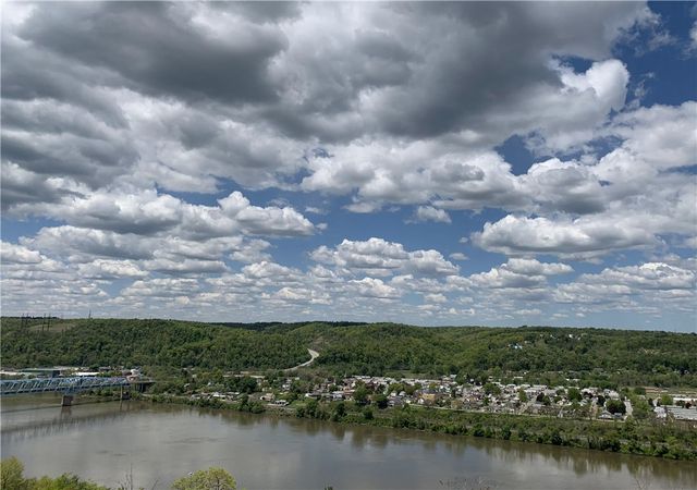 2016 Cade Dr, Center Twp, PA 15061