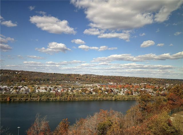 2016 Cade Dr, Center Twp, PA 15061