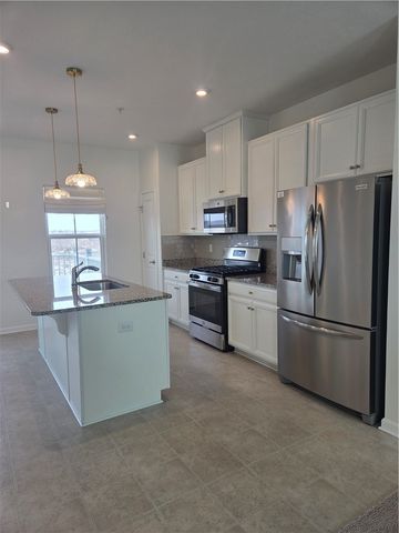 2016 Cade Dr, Center Twp, PA 15061