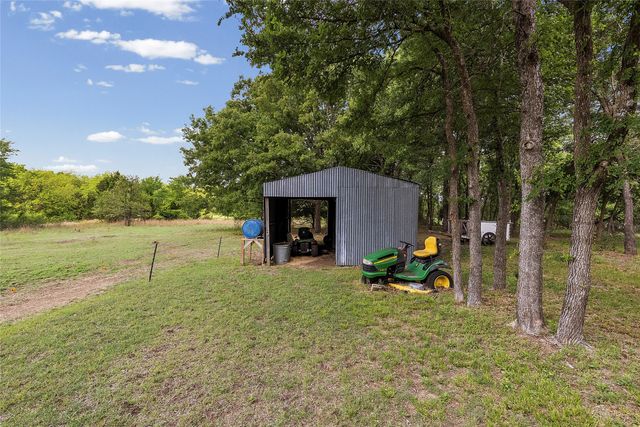 5129 County Road 3139, Lone Oak, TX 75453
