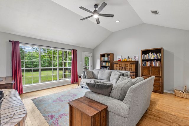 5129 County Road 3139, Lone Oak, TX 75453