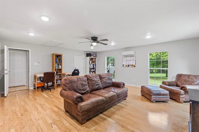 5129 County Road 3139, Lone Oak, TX 75453