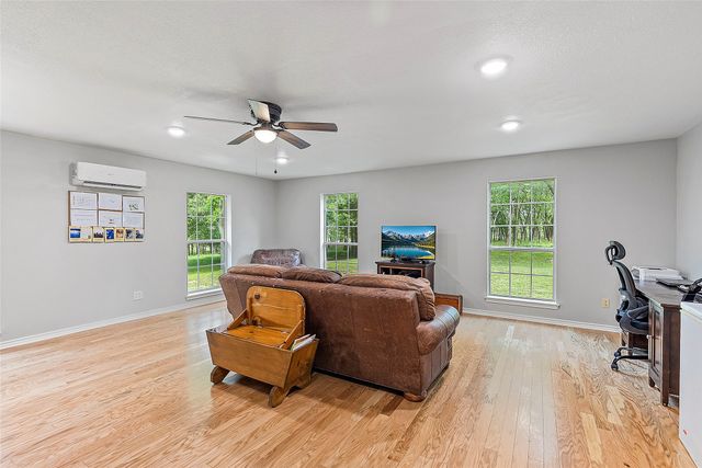 5129 County Road 3139, Lone Oak, TX 75453