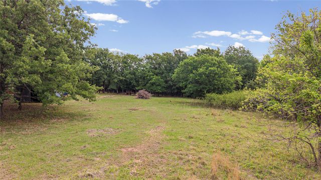 5129 County Road 3139, Lone Oak, TX 75453