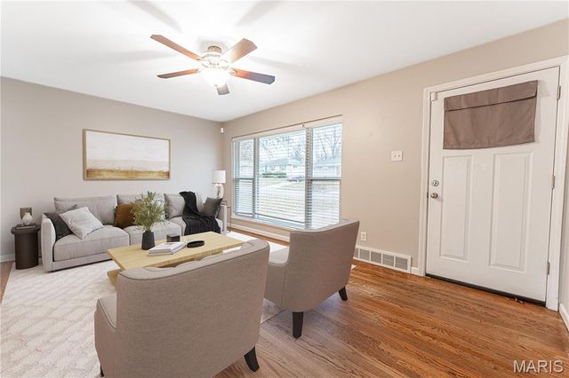 173 Floralea Place, St Louis, MO 63127