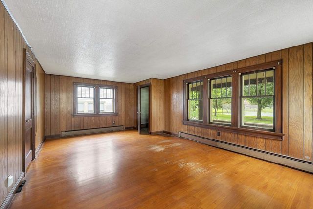 838 10TH AVENUE, Green Bay, WI 54304