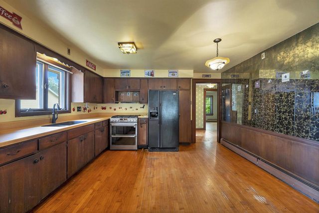 838 10TH AVENUE, Green Bay, WI 54304