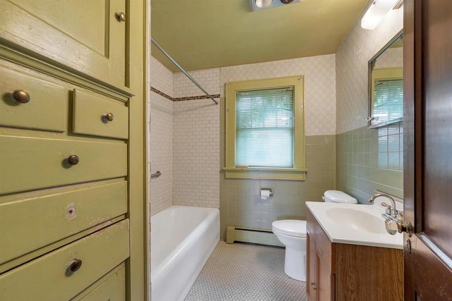 838 10TH AVENUE, Green Bay, WI 54304