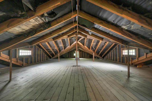 838 10TH AVENUE, Green Bay, WI 54304
