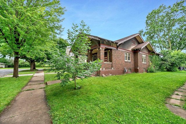 838 10TH AVENUE, Green Bay, WI 54304