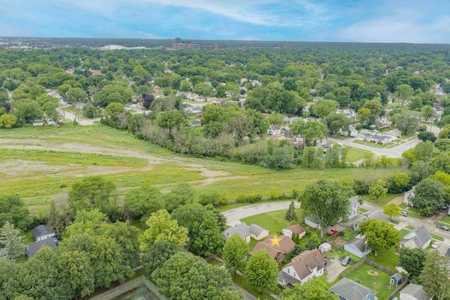 838 10TH AVENUE, Green Bay, WI 54304