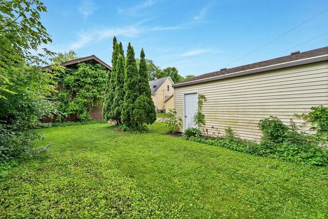 838 10TH AVENUE, Green Bay, WI 54304