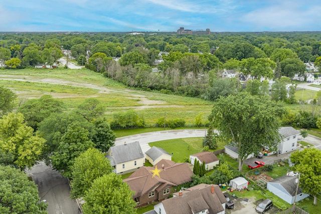 838 10TH AVENUE, Green Bay, WI 54304