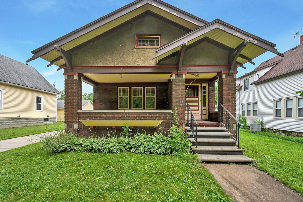 838 10TH AVENUE, Green Bay, WI 54304
