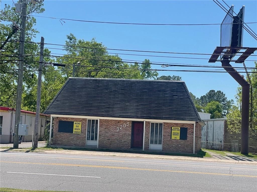 3205 Springhill Avenue, Mobile, AL 36607 — exterior