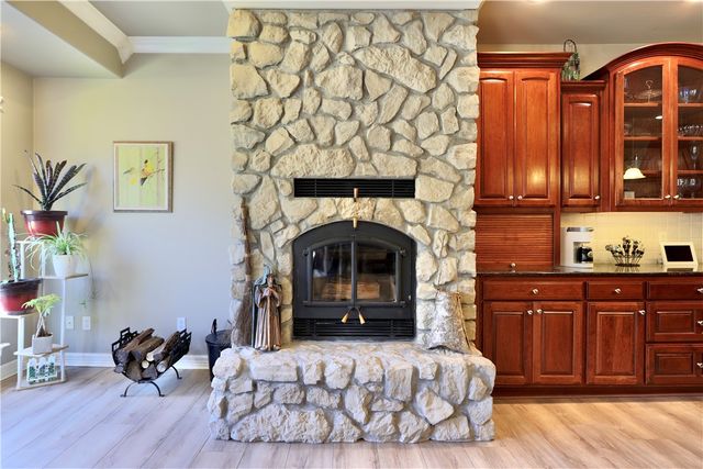 4857 E Woodsedge Road, Fayetteville, AR 72701