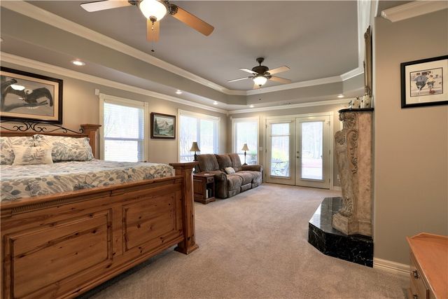 4857 E Woodsedge Road, Fayetteville, AR 72701