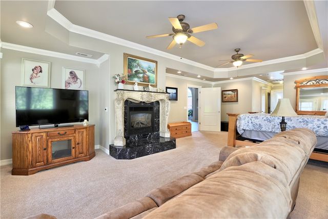 4857 E Woodsedge Road, Fayetteville, AR 72701