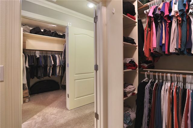 4857 E Woodsedge Road, Fayetteville, AR 72701