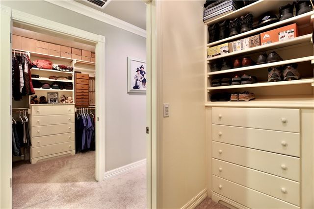 4857 E Woodsedge Road, Fayetteville, AR 72701