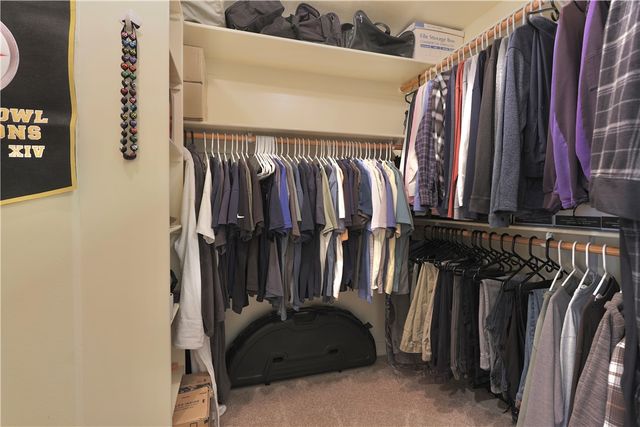 4857 E Woodsedge Road, Fayetteville, AR 72701