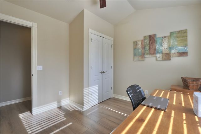 4857 E Woodsedge Road, Fayetteville, AR 72701