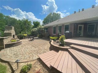 4857 E Woodsedge Road, Fayetteville, AR 72701