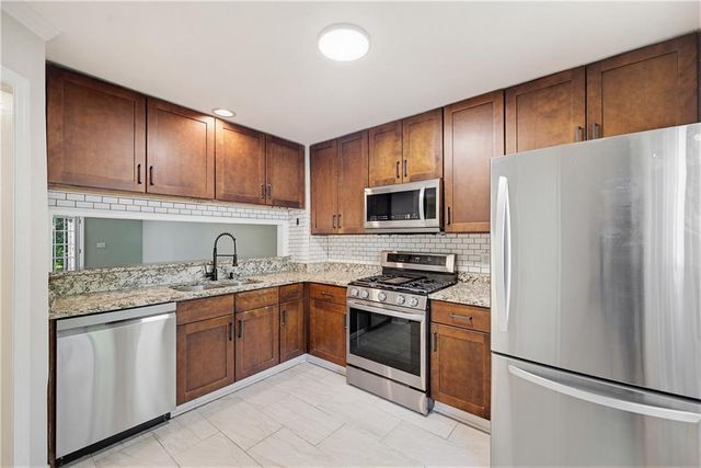 4388 Ivy Glen Way SE, Smyrna, GA 30082