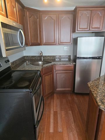 340 Main St 311, Melrose, MA 02176