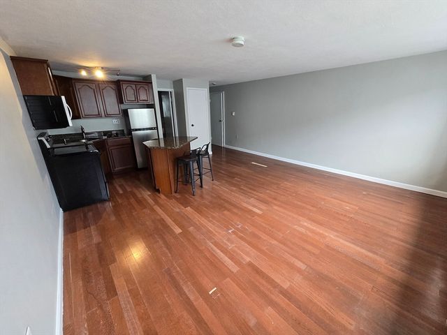 340 Main St 311, Melrose, MA 02176