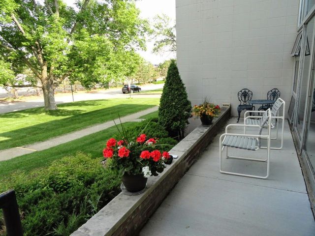 7000 Sandell Avenue 14, Edina, MN 55435