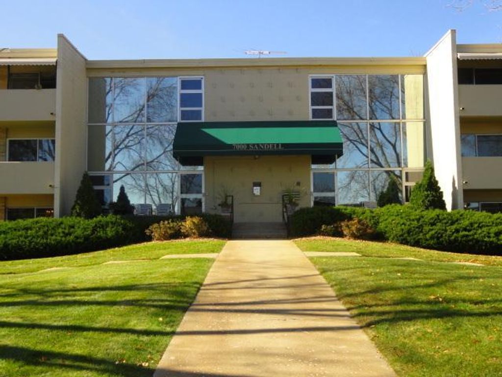 7000 Sandell Avenue 14, Edina, MN 55435
