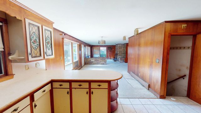 79 William St, Lawrence, MA 01841