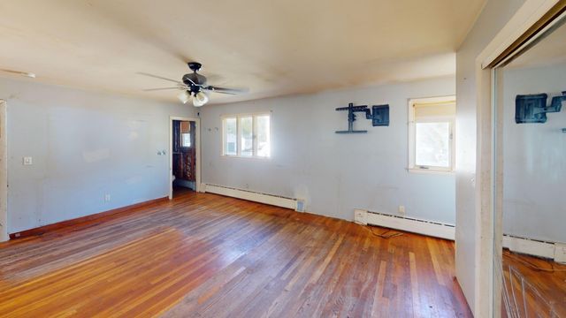 79 William St, Lawrence, MA 01841
