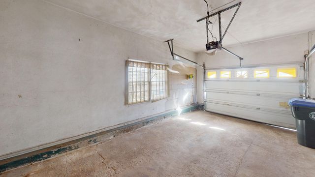 79 William St, Lawrence, MA 01841