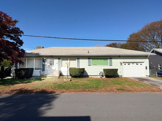 79 William St, Lawrence, MA 01841