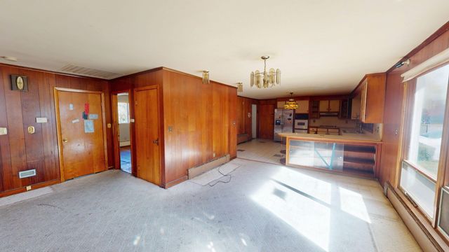 79 William St, Lawrence, MA 01841