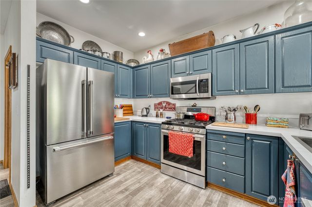 9640 Long Point Lane NW, Silverdale, WA 98383