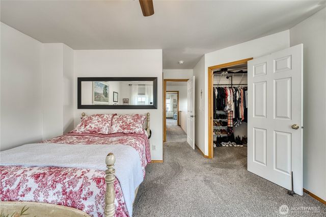 9640 Long Point Lane NW, Silverdale, WA 98383