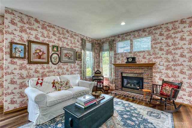9640 Long Point Lane NW, Silverdale, WA 98383