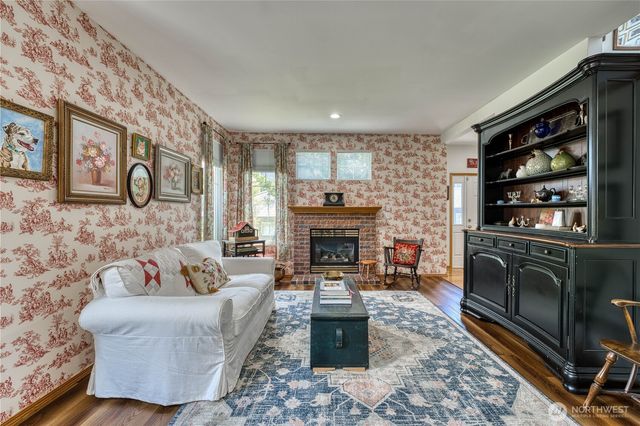 9640 Long Point Lane NW, Silverdale, WA 98383